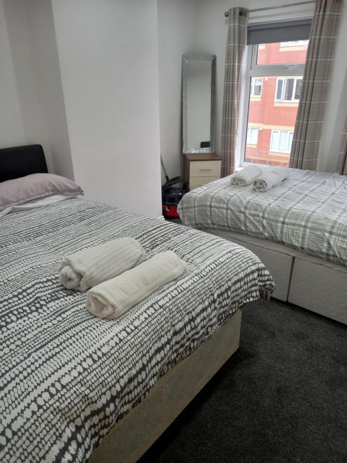 Apartment With Roof Terrace Close To City Centre Cardiff Dış mekan fotoğraf