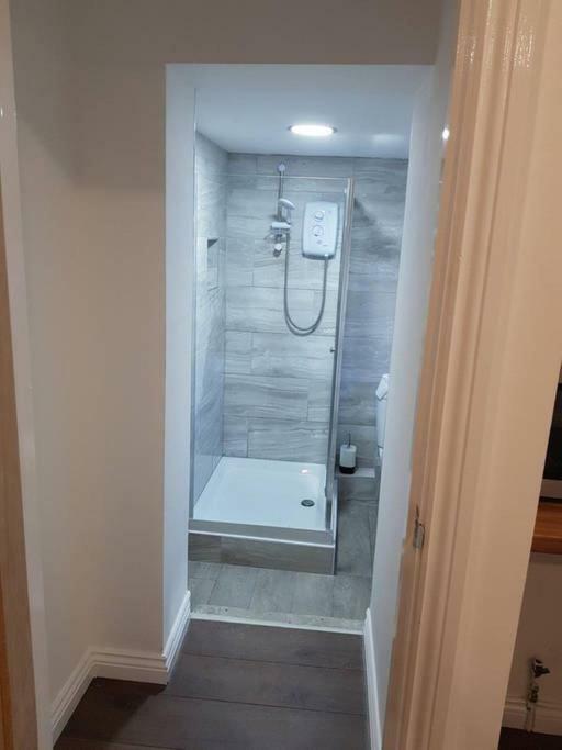 Apartment With Roof Terrace Close To City Centre Cardiff Dış mekan fotoğraf