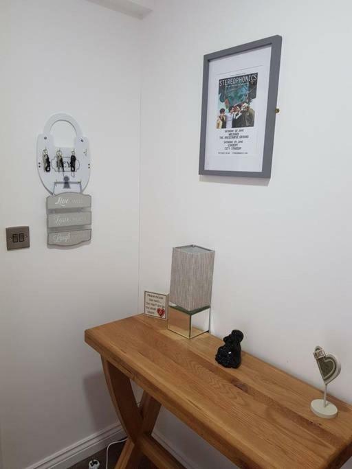 Apartment With Roof Terrace Close To City Centre Cardiff Dış mekan fotoğraf