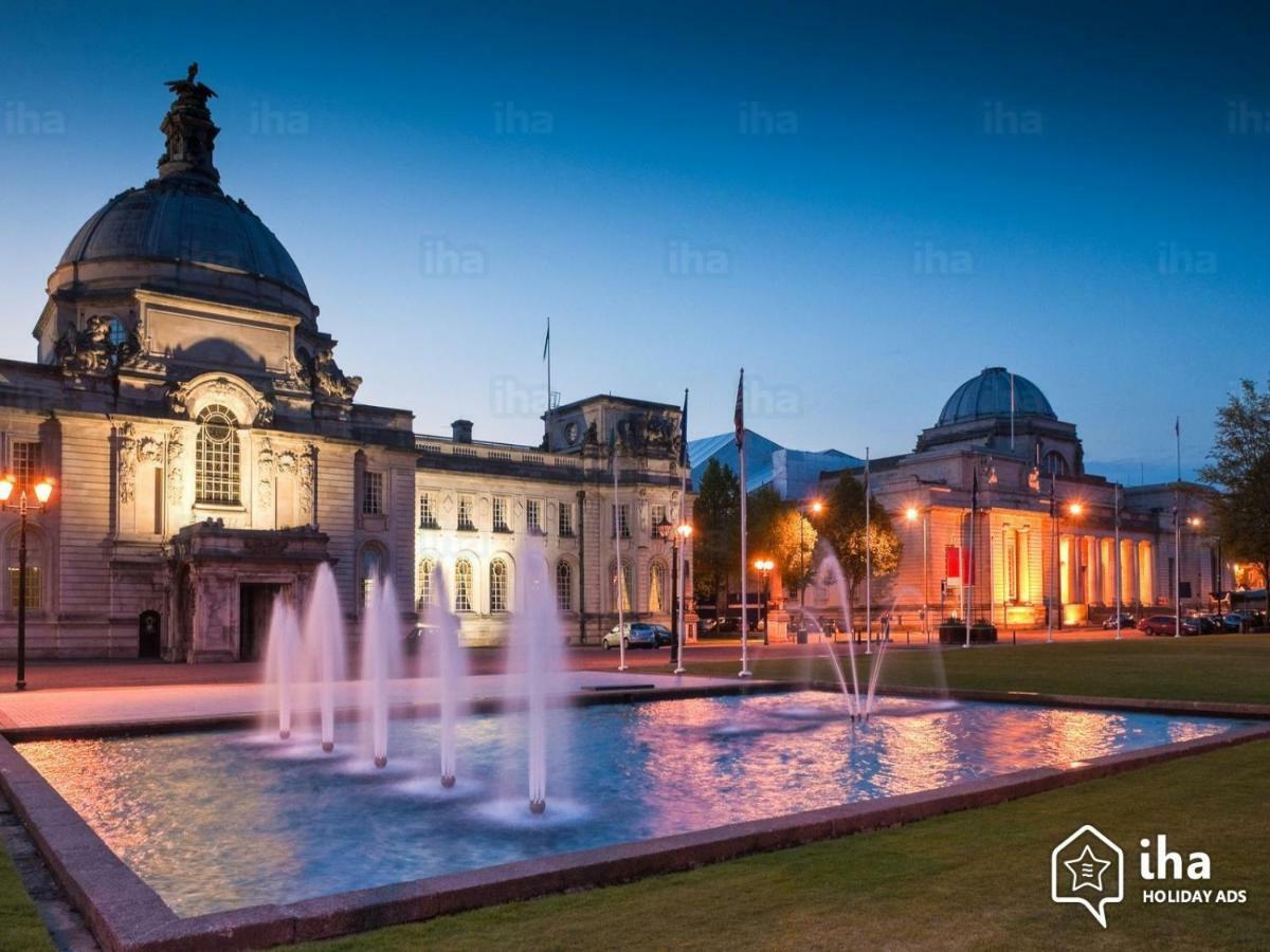 Apartment With Roof Terrace Close To City Centre Cardiff Dış mekan fotoğraf