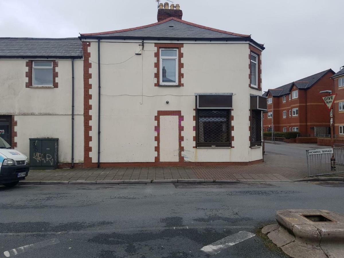 Apartment With Roof Terrace Close To City Centre Cardiff Dış mekan fotoğraf