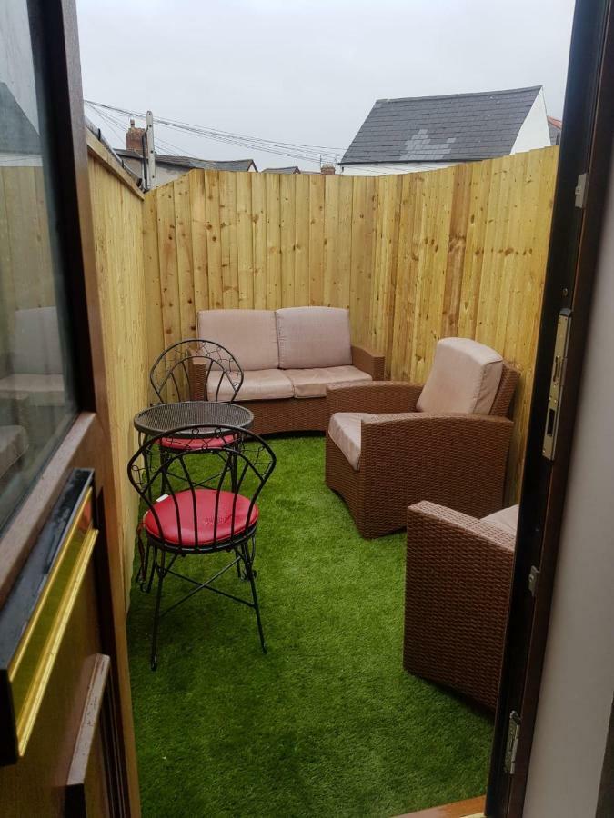 Apartment With Roof Terrace Close To City Centre Cardiff Dış mekan fotoğraf